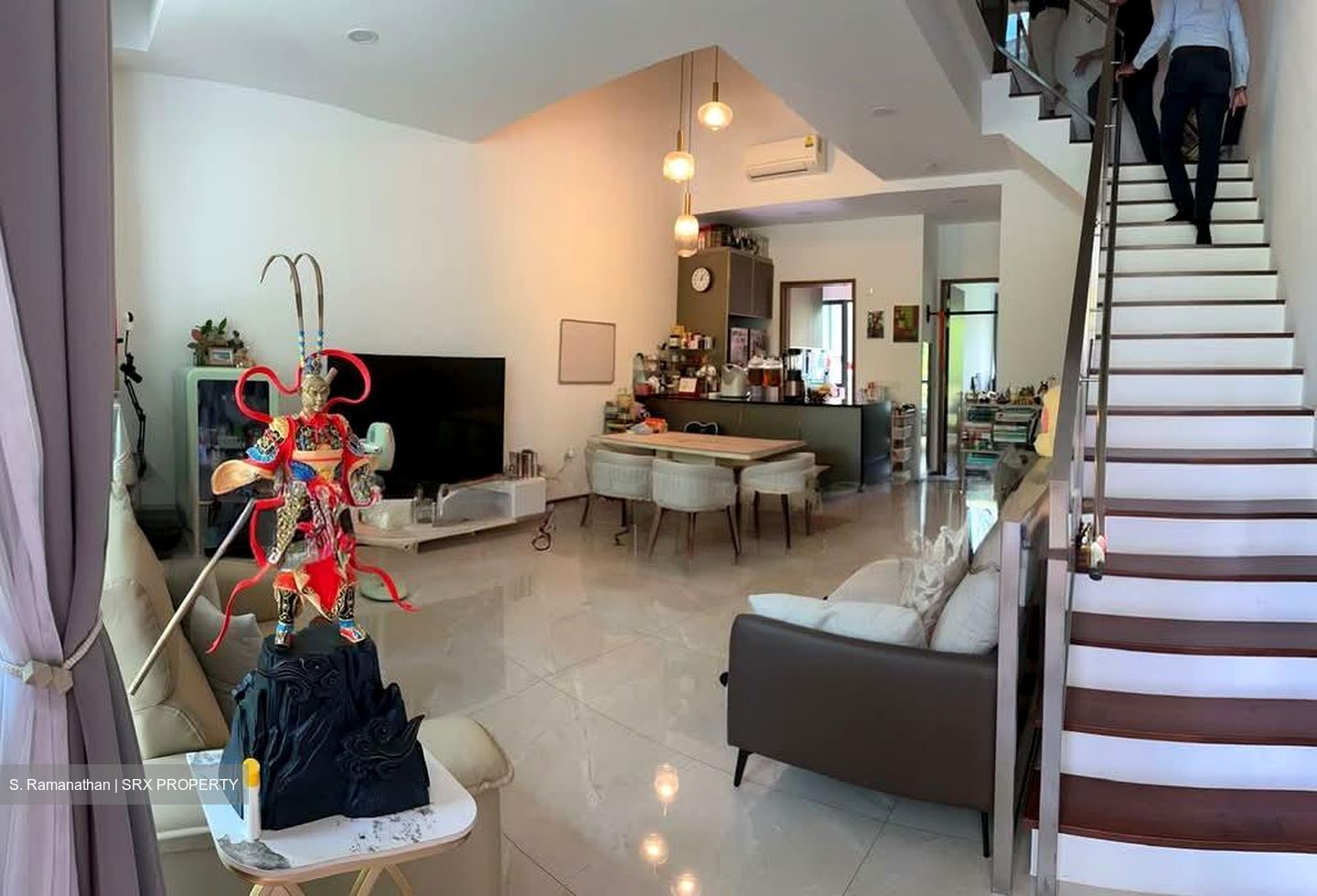 Normanton Park (D5), Terrace #559564051